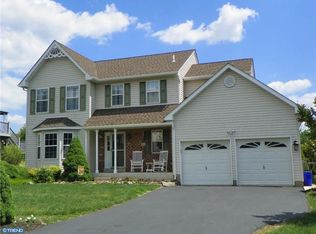 2659 E Colonial Dr, Upper Chichester, PA 19061