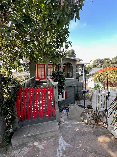 519 N Clementine St Photo 1