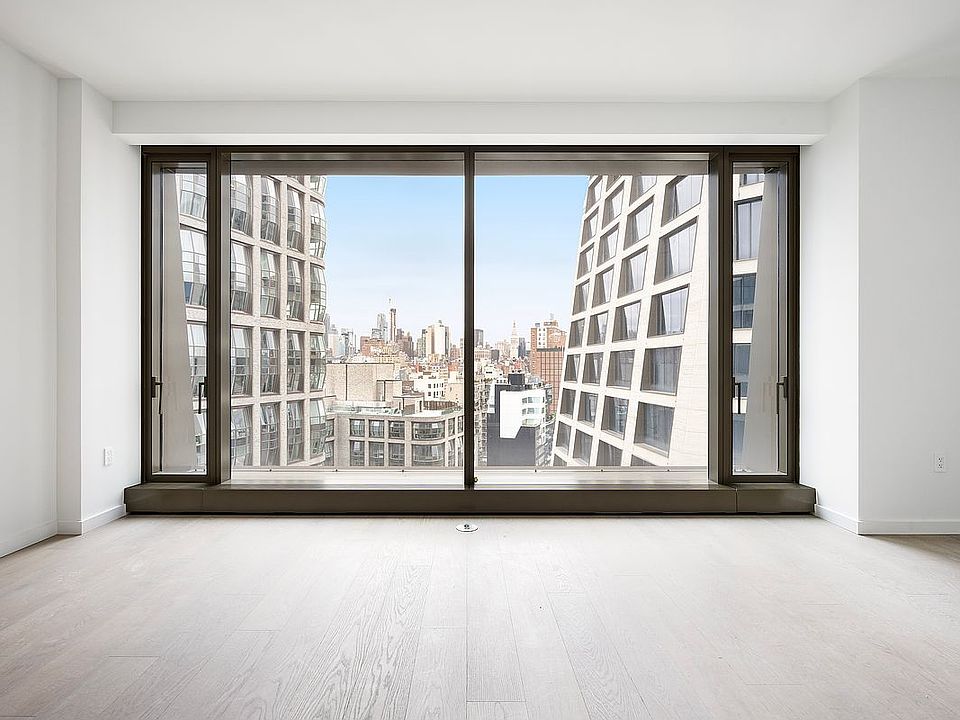 1st image of 500 W 18th St #W15e