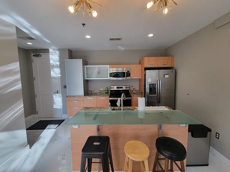 1133 Metropolitan Ave #306 — Photo 8