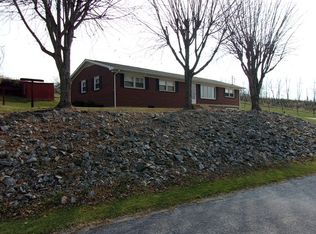 44 Grange Hall Rd, Troutdale, VA