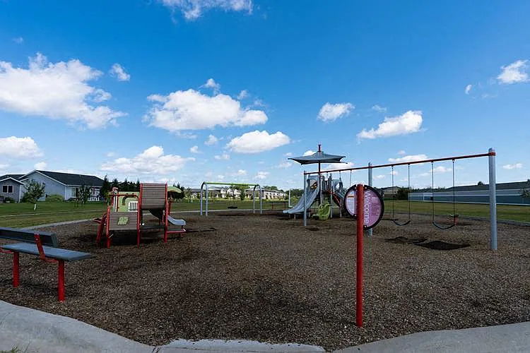 Lake Crest — Photo 49