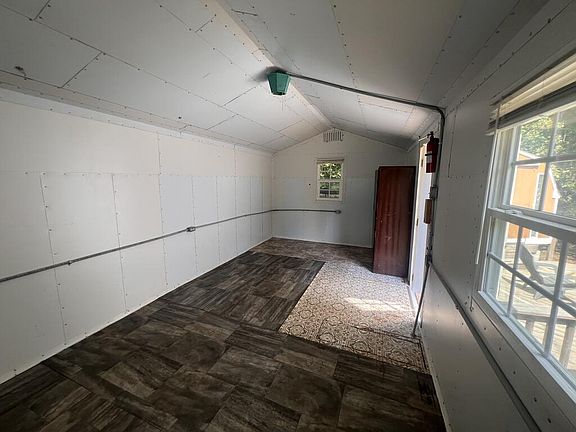 30th image of 105 H Warren Ln