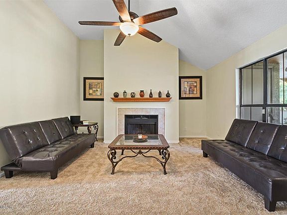 3rd image of 504 Clubhouse Ct #504