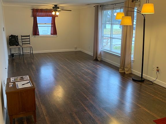 2nd image of 33 Jordan Dr