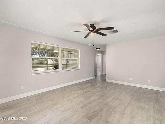 5th image of 947 Bluewater Dr