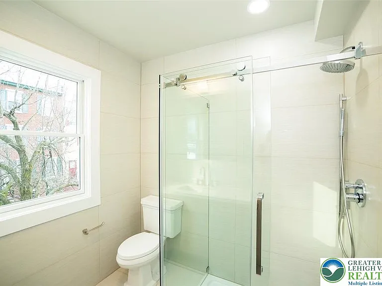 517 Ferry St #2 — Photo 6