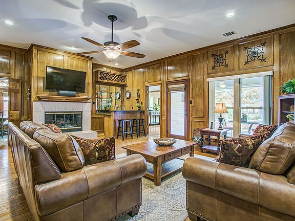 2713-oak-springs-dr-garland-tx-High-Res-3.jpg