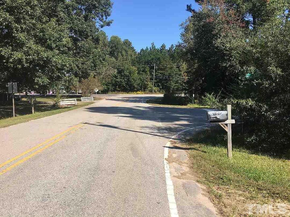 2nd image of 5008 Pine Dr