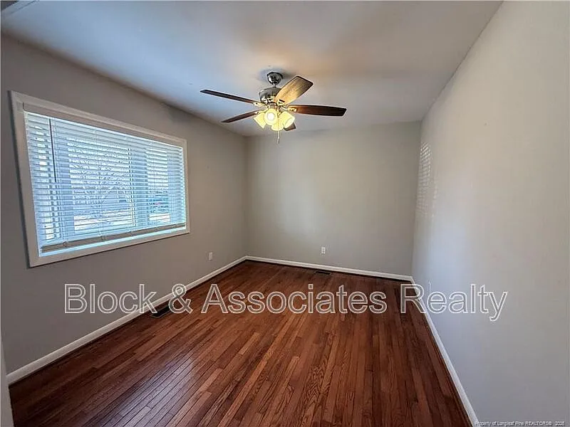 3 bed, 2.5 bath, $2,100 — Photo 4