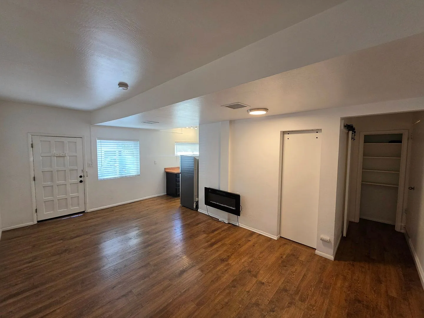 208 W Dale Ave — Photo 4