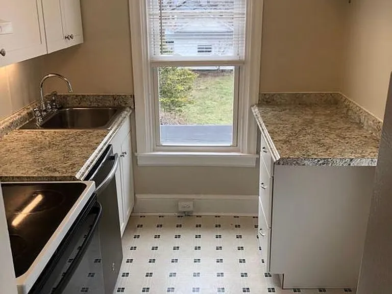 116 E Locust St #2 — Photo 6