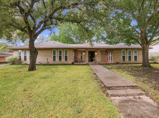 1908 Nancy Lea Dr, Bonham, TX 75418