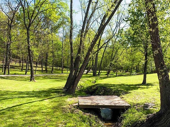 4th image of 500 Camp Cypress Trl