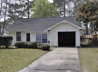 127 Cambridge Rd, Summerville, SC 29486