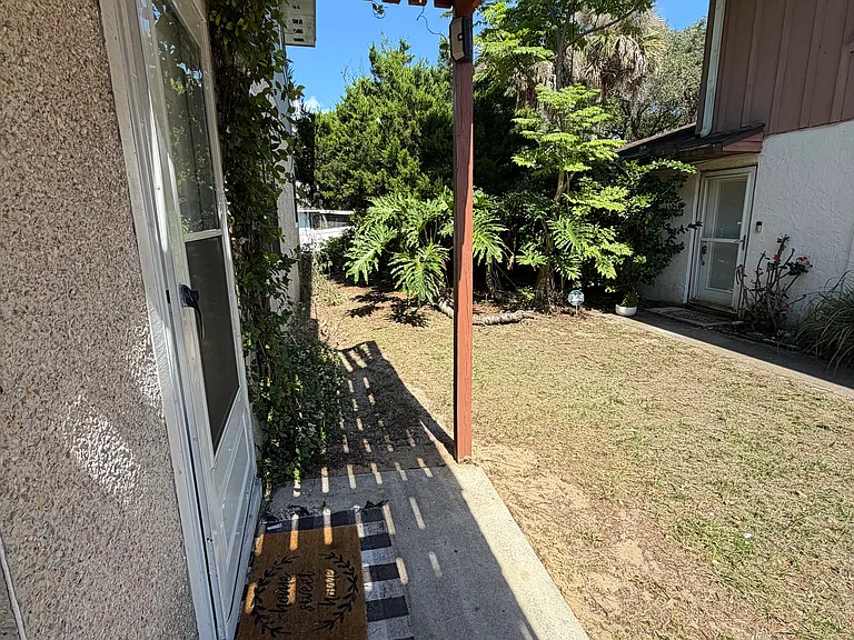 15 Lisbon St #A — Photo 2