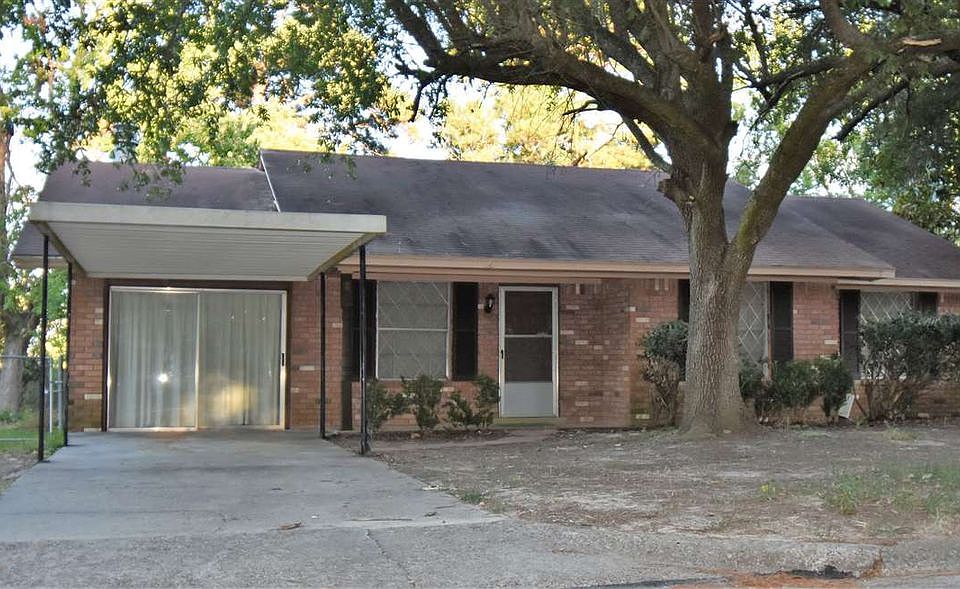 1st image of 8 N Pineview Dr