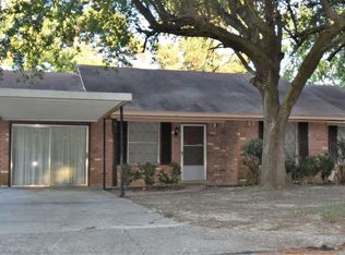 8 N Pineview Dr, Texarkana, TX 75501