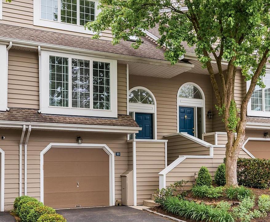 1st image of 33 Cabot Ct