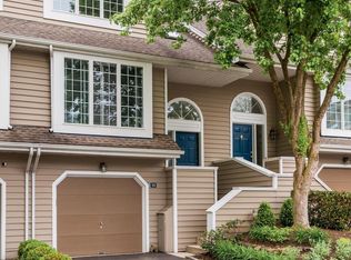 33 Cabot Ct, Wayne, PA 19087