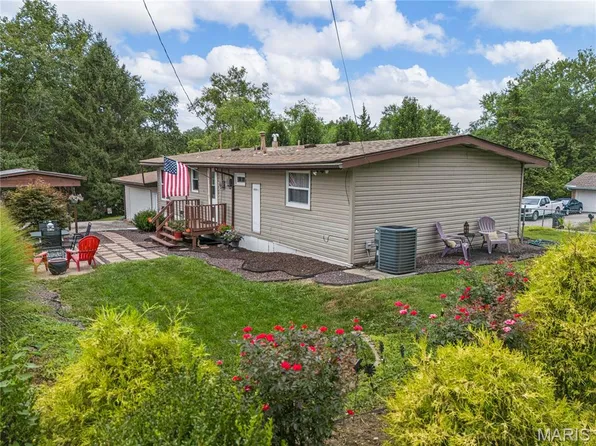 510 Fern Dr, Belleville, IL 62223