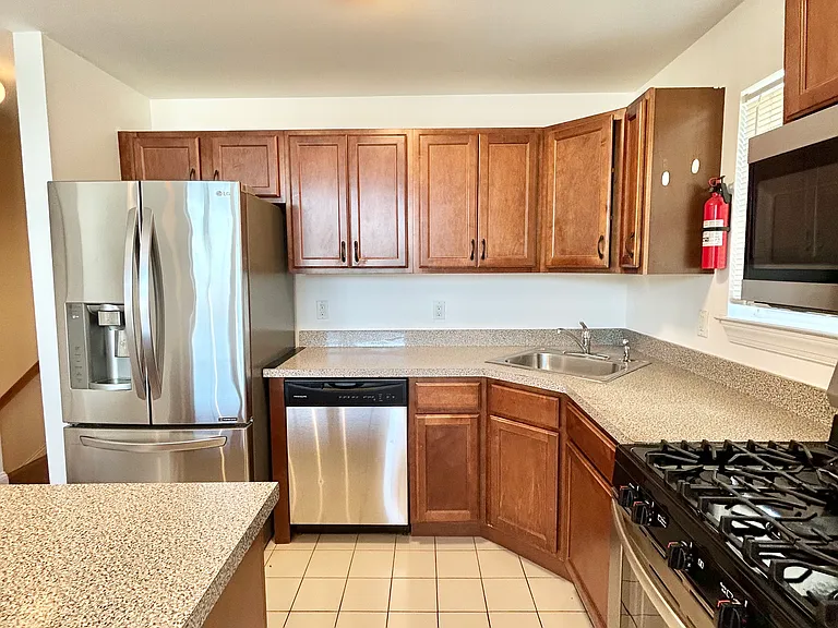 87 Horizon Ct #B — Photo 6