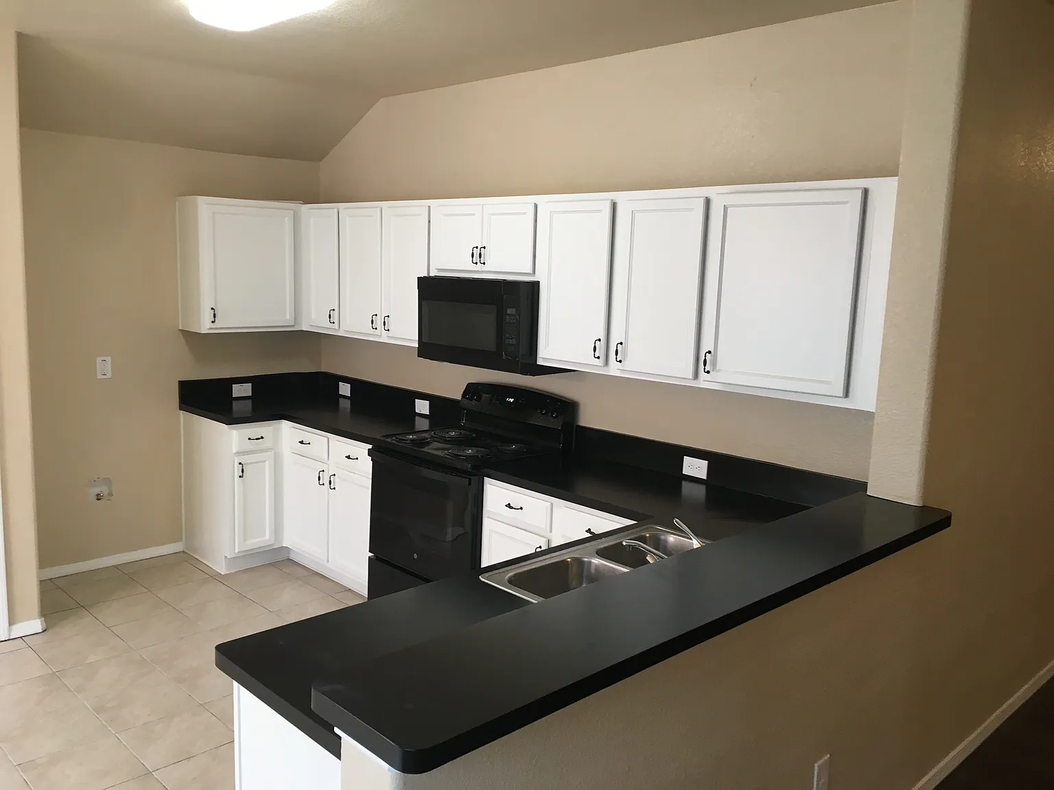 3 bed, 1517 sqft, $2,250 — Photo 4