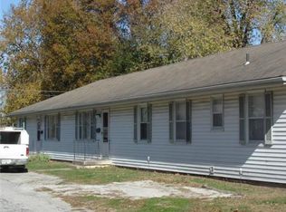 2102 South St, Lexington, MO 64067