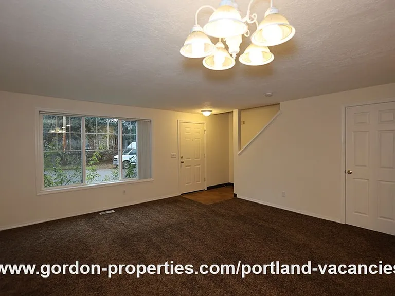 5254 SE 73rd Ave — Photo 4