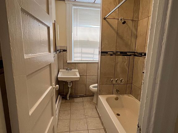 3rd image of 376 N 6th St #2L