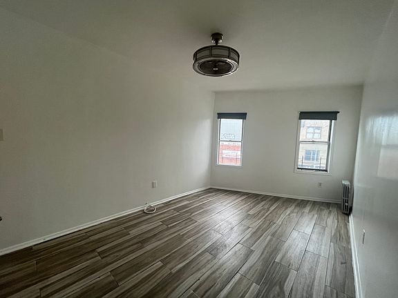 2nd image of 664 Washington Ave APT 5