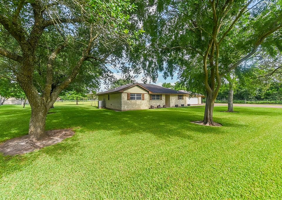 1st image of 12530 Midlane Dr