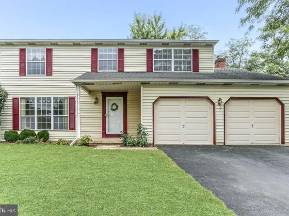 4625 Laurel Ridge Dr, Harrisburg, PA 17110