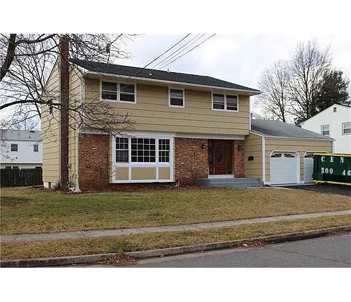 85 Beechwood Ave photo 1