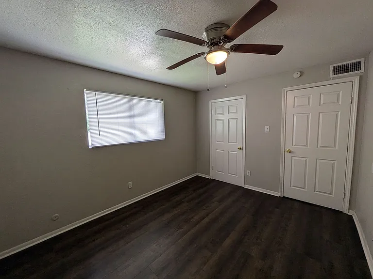 Sullivan Apartment Homes — Photo 26
