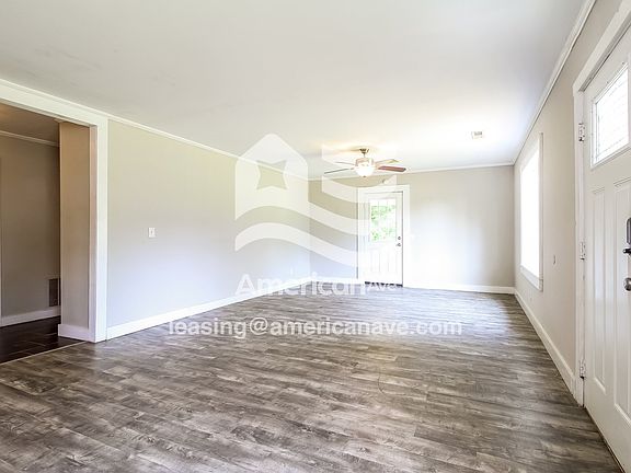 9793_005_living_room_13735182.jpg