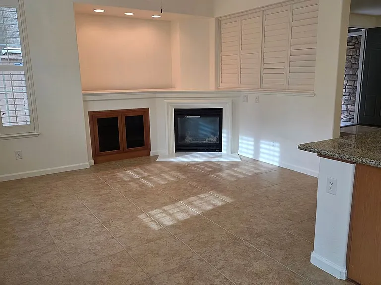 1815 Wind Ranch Rd #B — Photo 11
