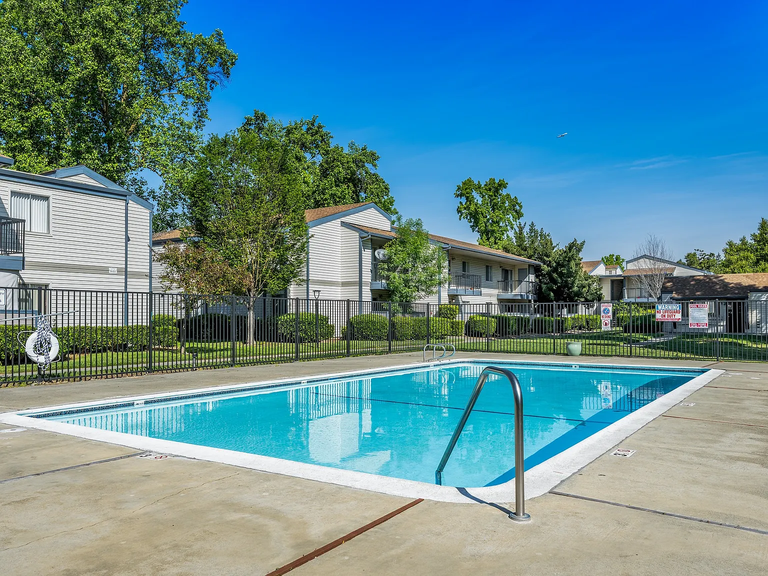Rivercourt Apartments — Photo 3