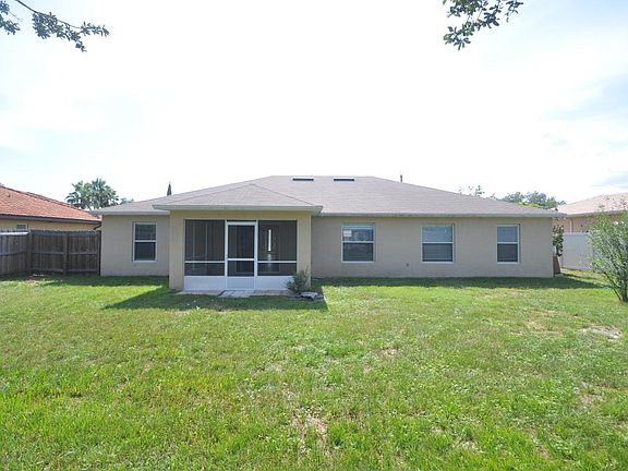 2nd image of 3 Fairhill Ln