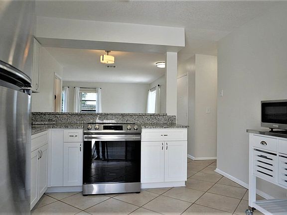 4th image of 2771 Shadybranch Dr