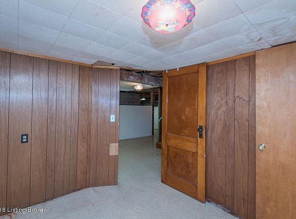 4th image of 10414 Villa Dr