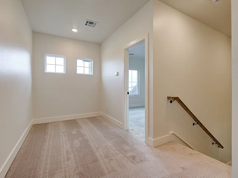 2101 Dax Ln — Photo 35