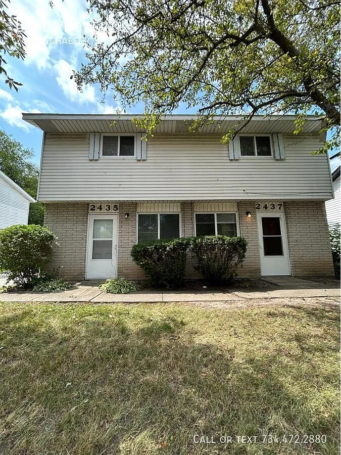 2 bed, $975 — Photo 1