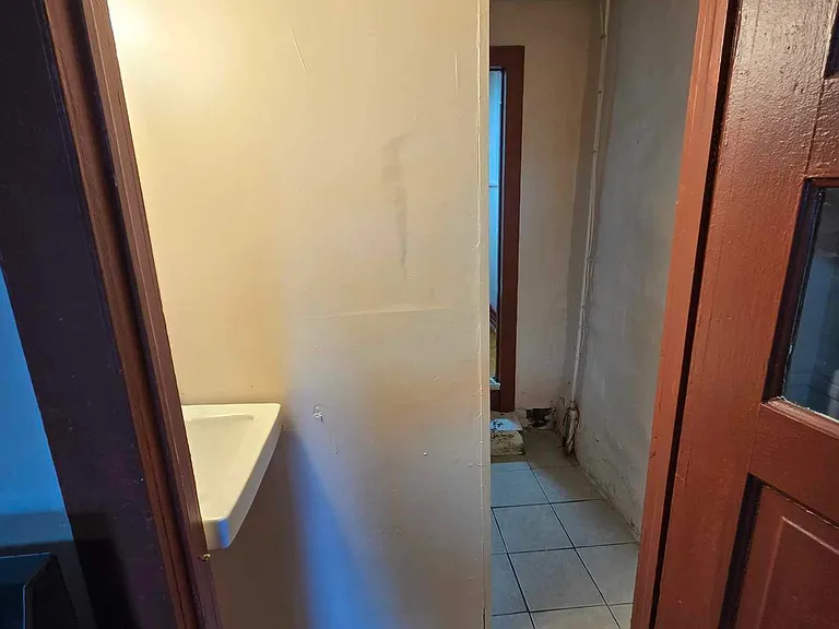 36 Glenview Ave #B — Photo 17