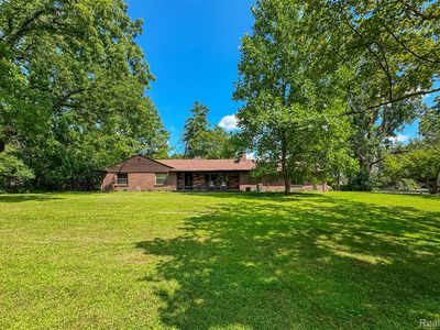 30415 S Greenbriar Rd, Franklin, MI, 48025