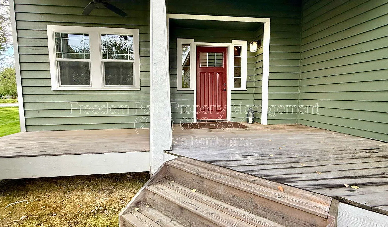 3 bed, 3.0 bath, 2423 sqft, $2,995 — Photo 2