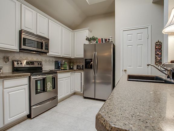 2nd image of 6845 Forest Hills Dr