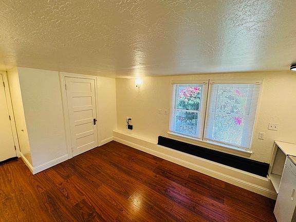 4th image of 754 Slater St #B
