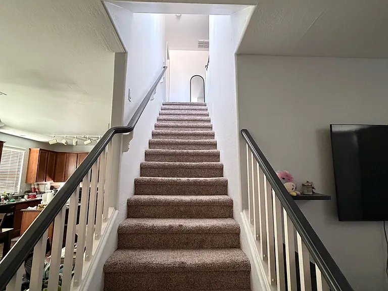 4370 E Carla Vista Dr — Photo 3
