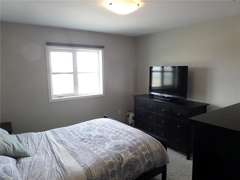 670 Hugo St S #202 — Photo 11